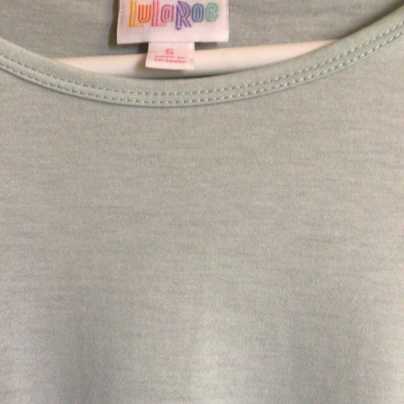 LuLaRoe Solid Light Mint Irma Tunic Tee/Small - Picture 2 of 4